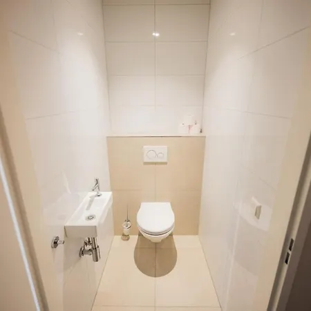 アパート Flawless 3 Bedroom